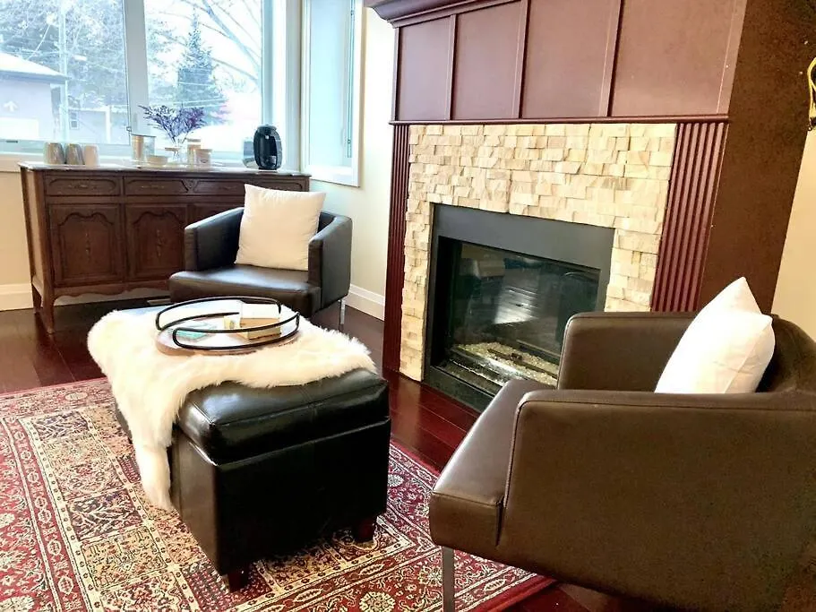 Spacious 6 Beds 3 Baths Home In Central Wifi Parking Ac Edmonton 0*,