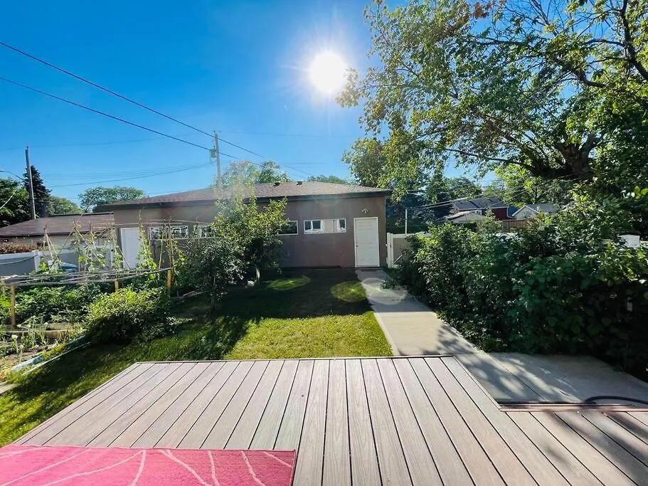 Spacious 6 Beds 3 Baths Home In Central Wifi Parking Ac Edmonton
