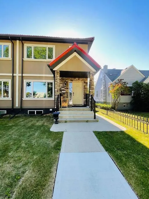Spacious 6 Beds 3 Baths Home In Central Wifi Parking Ac Edmonton Appartement