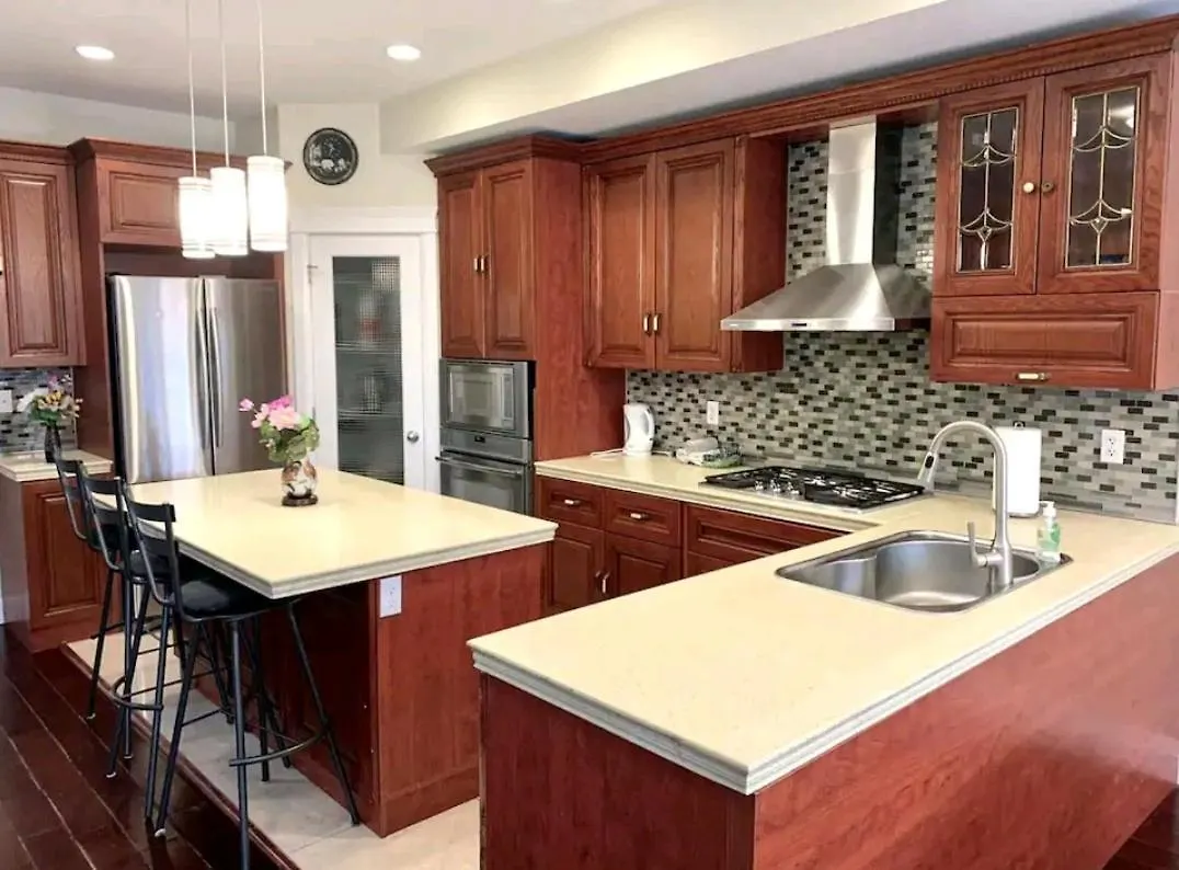 Spacious 6 Beds 3 Baths Home In Central Wifi Parking Ac Edmonton