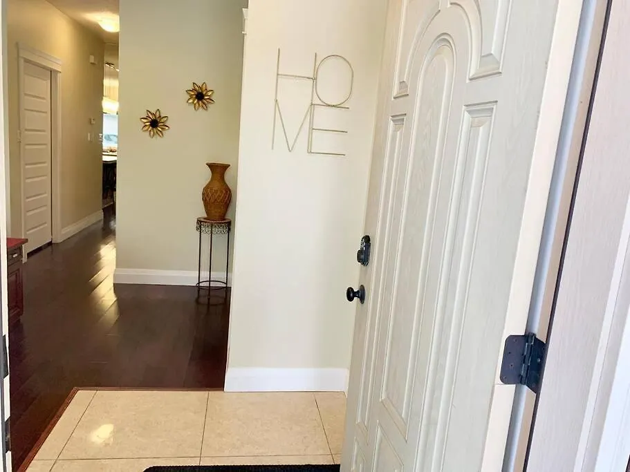 Appartement Spacious 6 Beds 3 Baths Home In Central Wifi Parking Ac Edmonton