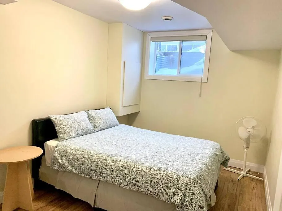 Appartement Spacious 6 Beds 3 Baths Home In Central Wifi Parking Ac Edmonton